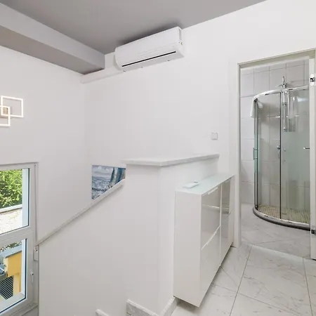 Ceca * 茨里克韦尼察